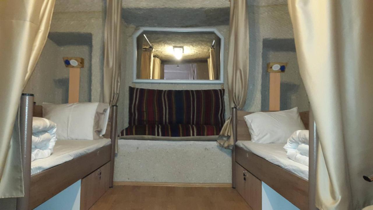Homestay Cave Hostel เกอเรเม ภายนอก รูปภาพ